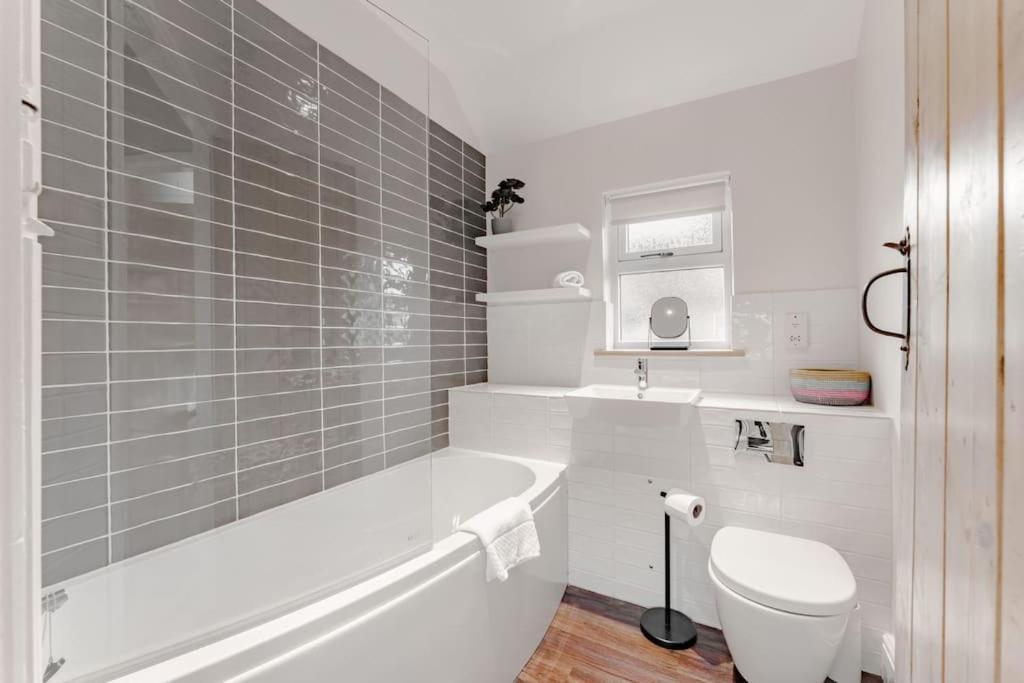 3 Mill Street - Norfolk Cottage Agency Голт Екстер'єр фото