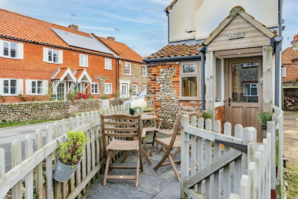 3 Mill Street - Norfolk Cottage Agency Голт Екстер'єр фото